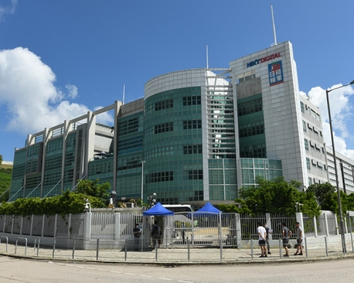 《蘋果日報》一名資料室職員廁所暈倒,送院搶救不治。資料圖片