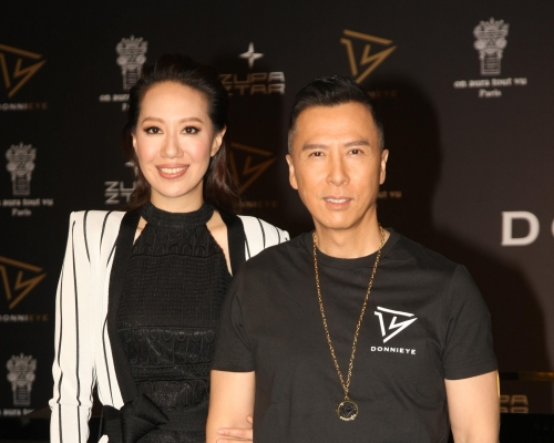 「宇宙最強」甄子丹妻子(圖左)逾3450萬購晉環兩伙。