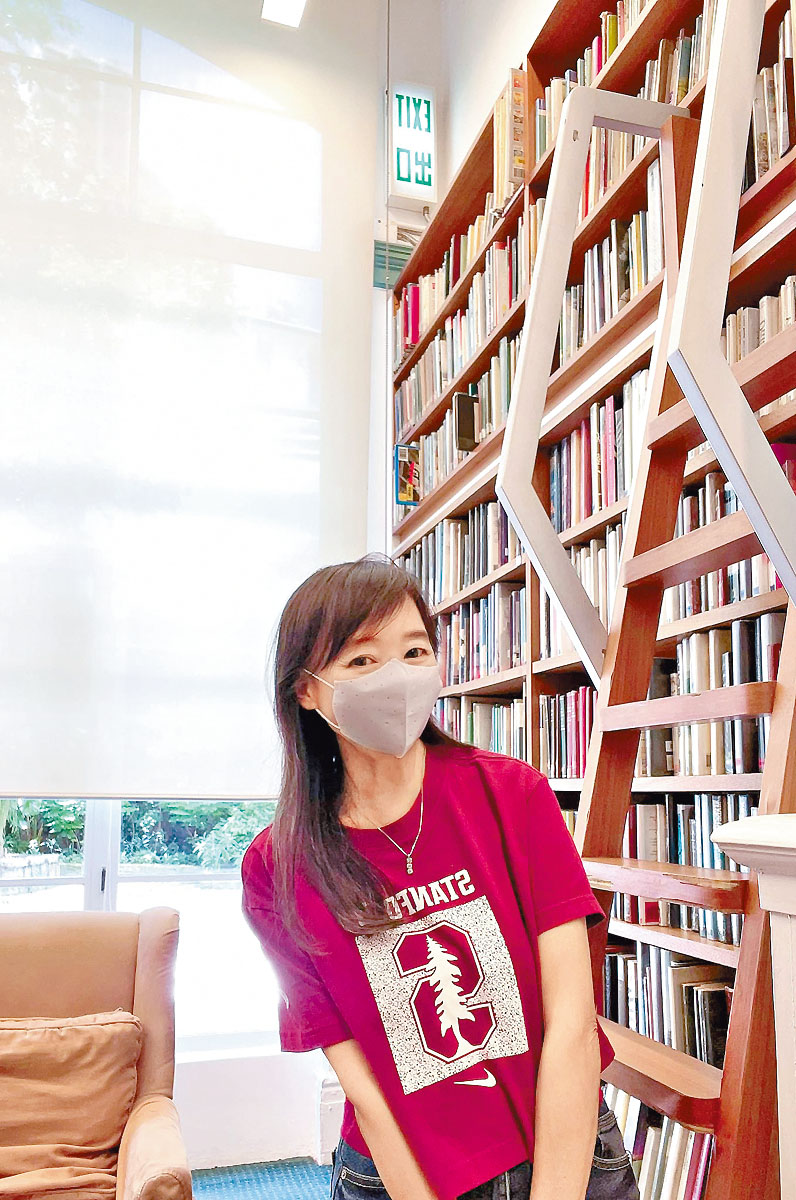 Agnes近年暫居香港照顧母親。
