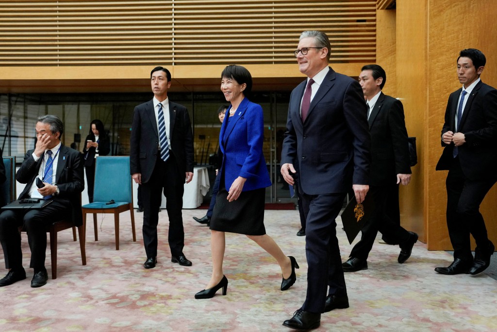 高市早苗透露已獲邀稍後訪問施紀賢位於契克斯的官邸。路透社