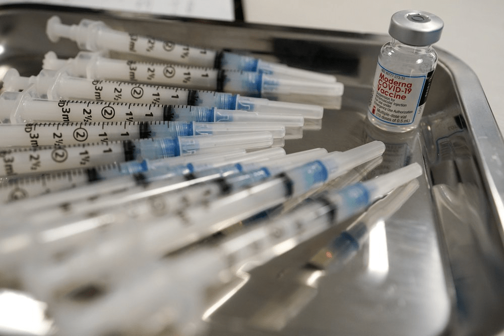 博尔索纳罗表示没有接种过新冠疫苗。AP