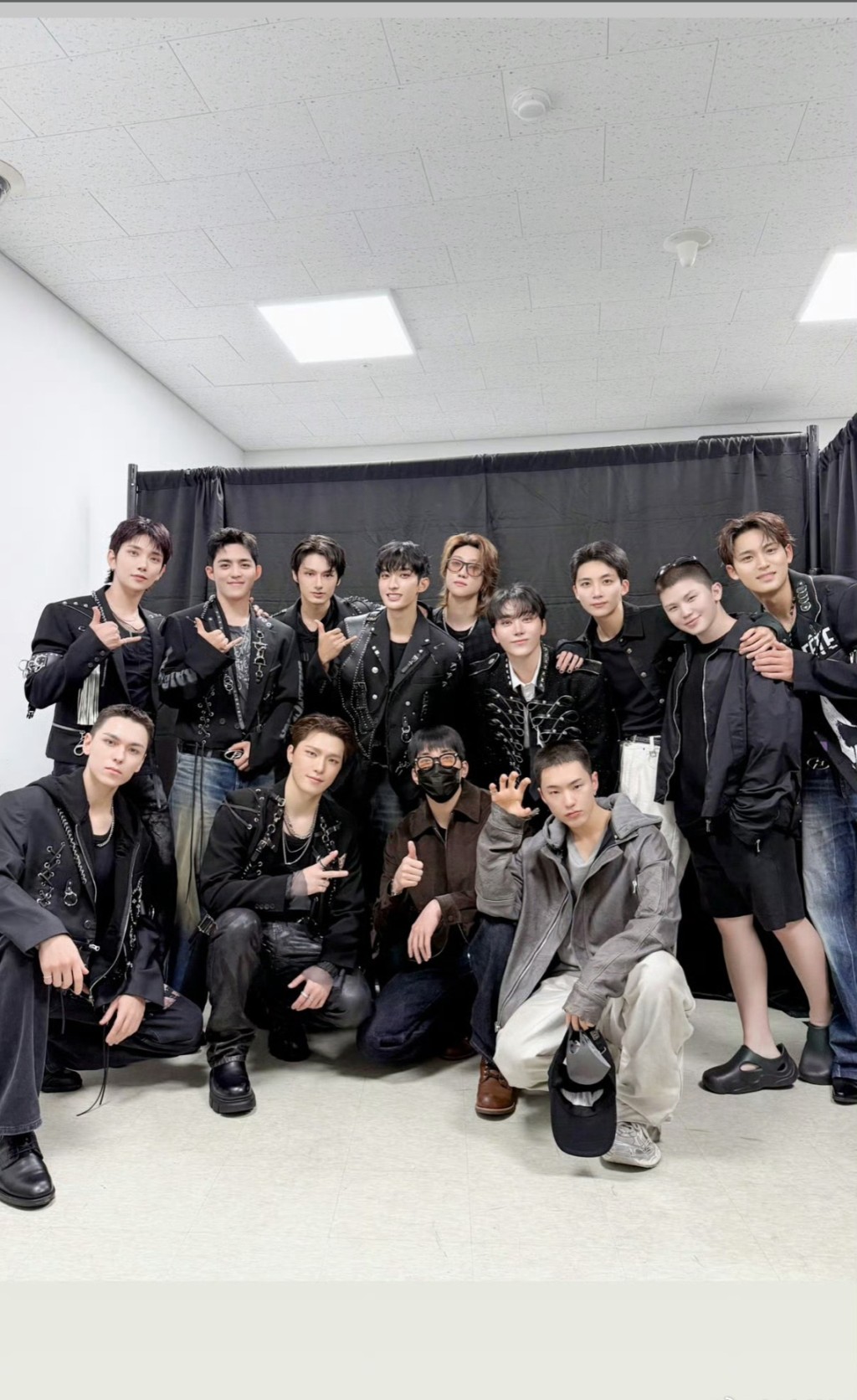 香港站將有9名成員參與,包括S.COUPS、JOSHUA、JUN、THE 8、MINGYU、DK、SEUNGKWAN、VERNON及DINO。 香港站將有9名成員參與,包括S.COUPS、JOSHUA、JUN、THE 8、MINGYU、DK、SEUNGKWAN、VERNON及DINO。
