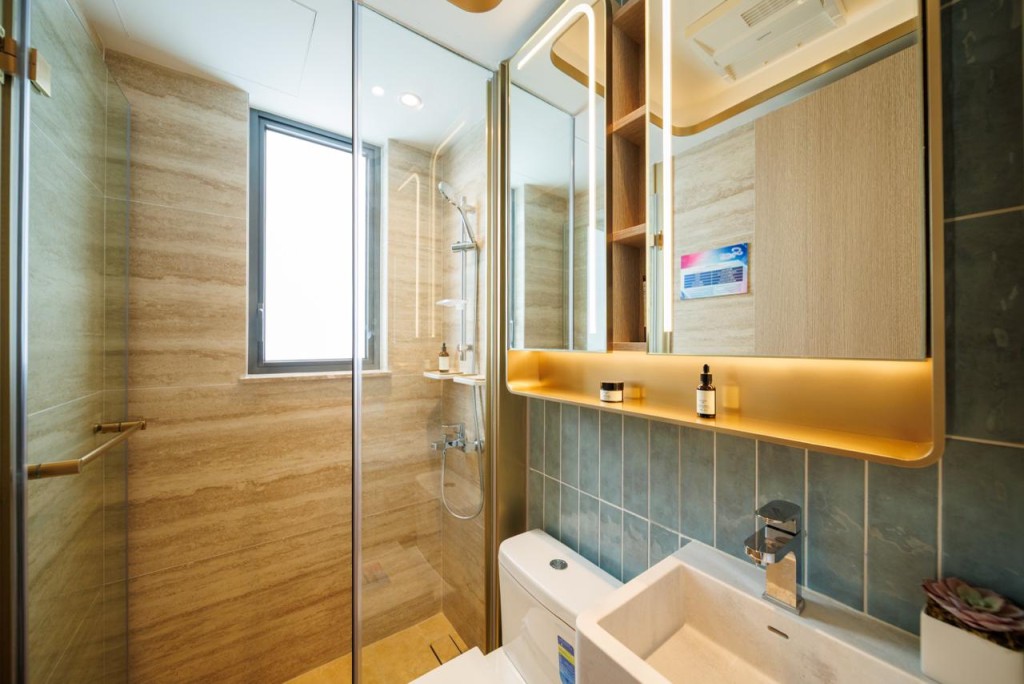 22樓E室,面積為223方呎,同屬開放式戶。 22樓E室,面積為223方呎,同屬開放式戶。