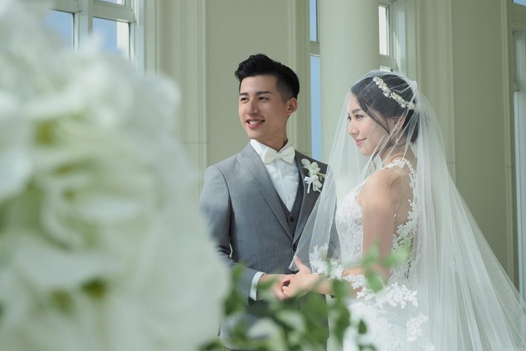 黃麗幗與拍拖兩年的「明星御用化妝師」Jeff Tang於2019年結婚。