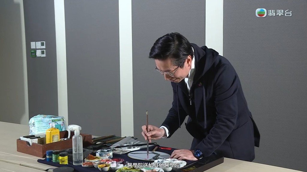 趙偉仁院長指，因為香港大部分相關的醫護人員都認識他，如果要在香港檢查會覺得好尷尬。