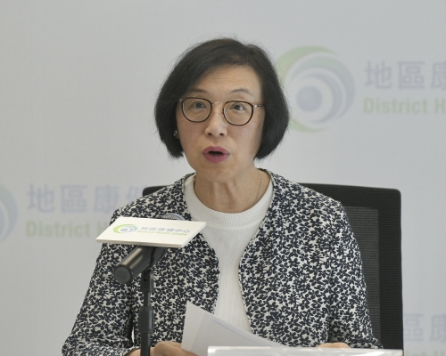 陳肇始表示,禁蒙面法與預防傳染戴口罩無牴觸。資料圖片