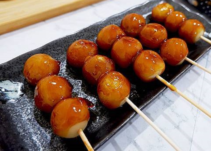 日本的醬油糰子。網上圖片