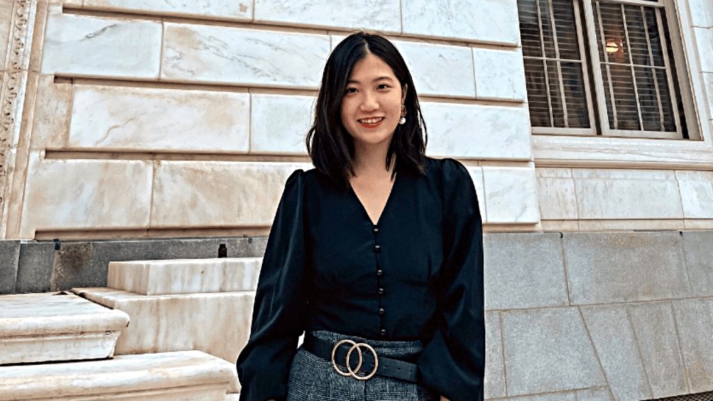 郭鳳儀流亡美國。 郭鳳儀流亡美國。