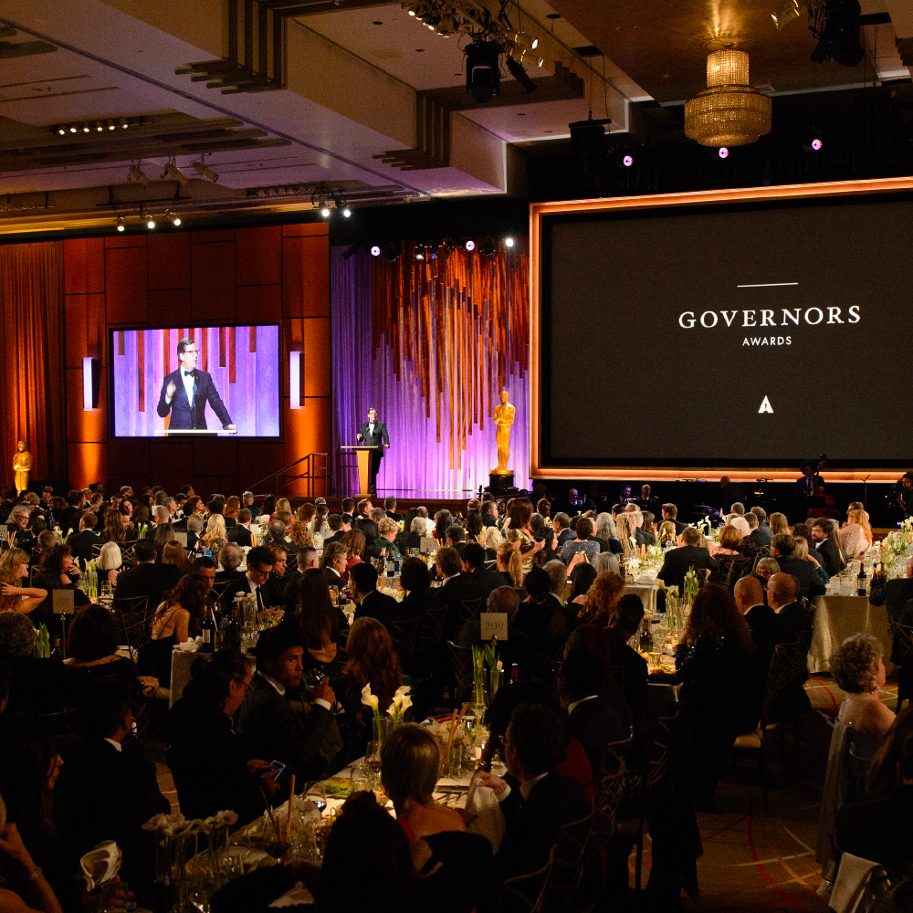 Greenroom位于奥斯卡金像奖颁奖台的后台，为各提名嘉宾与颁奖人在登台前后提供休息及交流的舒适空间。