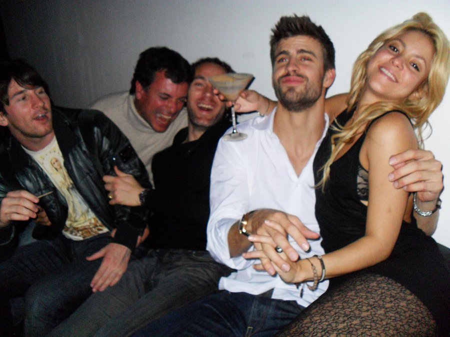 一直以來，碧基及Shakira都堪稱是「派對動物」，更曾因醉酒後被傳媒拍到失儀舉動。