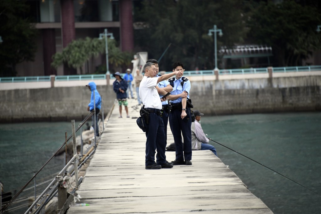 警方調查後懷疑事主釣魚期間意外墮海。楊偉亨攝