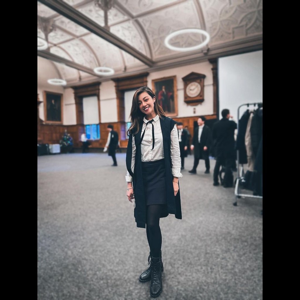 現年27歲的許子萱畢業於美國密芝根大學羅斯商學院。 現年27歲的許子萱畢業於美國密芝根大學羅斯商學院。