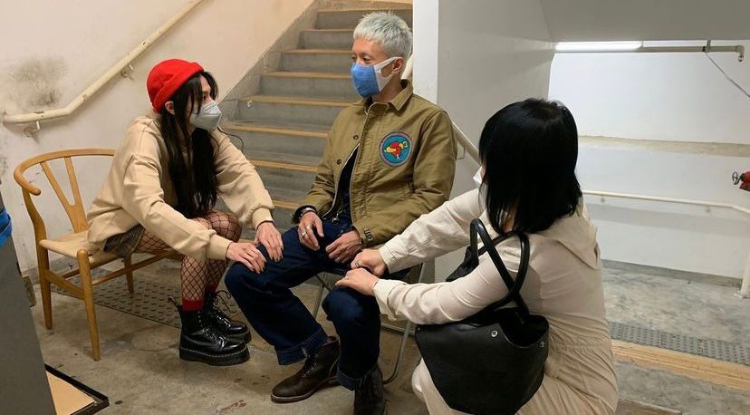 阿聰笑指夫復何求！