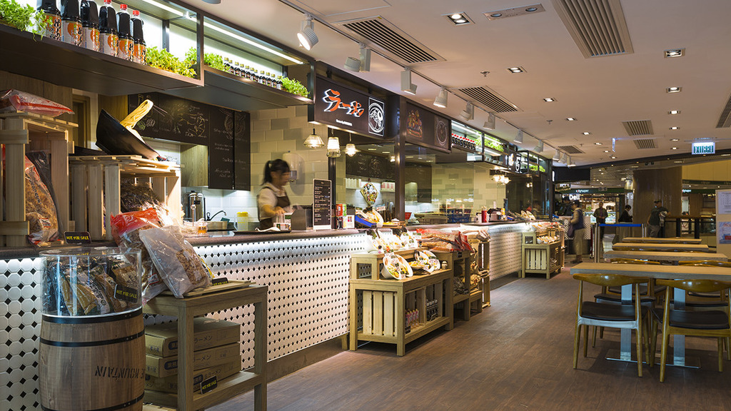 现时海港城cookedDeli共有4间餐厅、1间茶饮店及1间糖水铺。