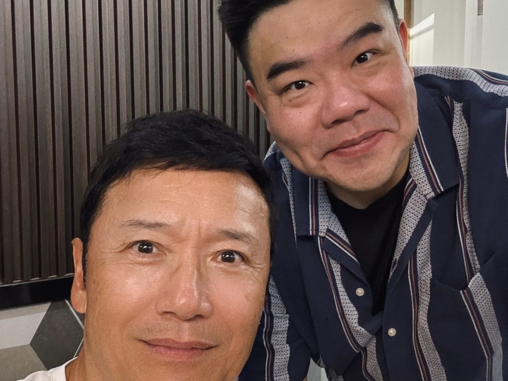 苗僑偉和「少年食神」合照。