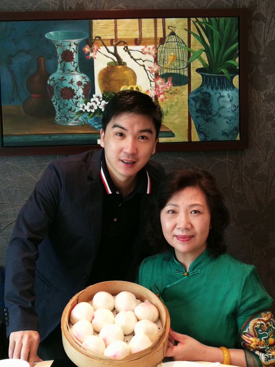 曾慧生日許願,定要悉心訓練新人學習「新馬」派藝術。