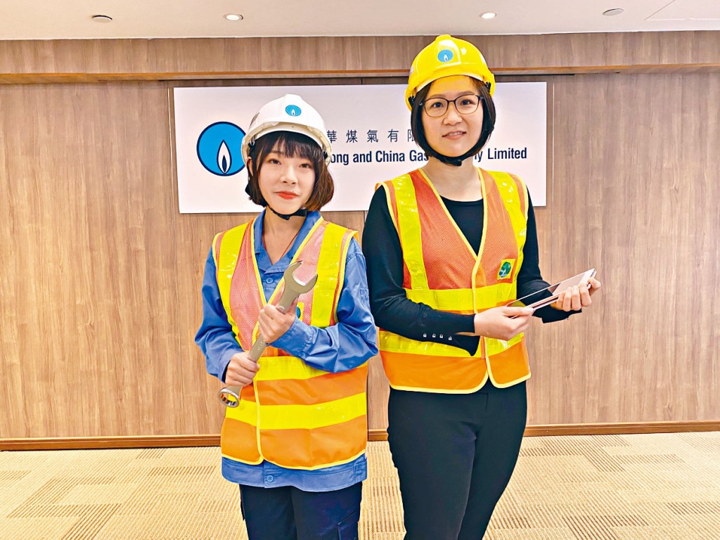■煤气公司机械技术员女学徒郑洁仪（左）表示，以成为女工程师为目标。