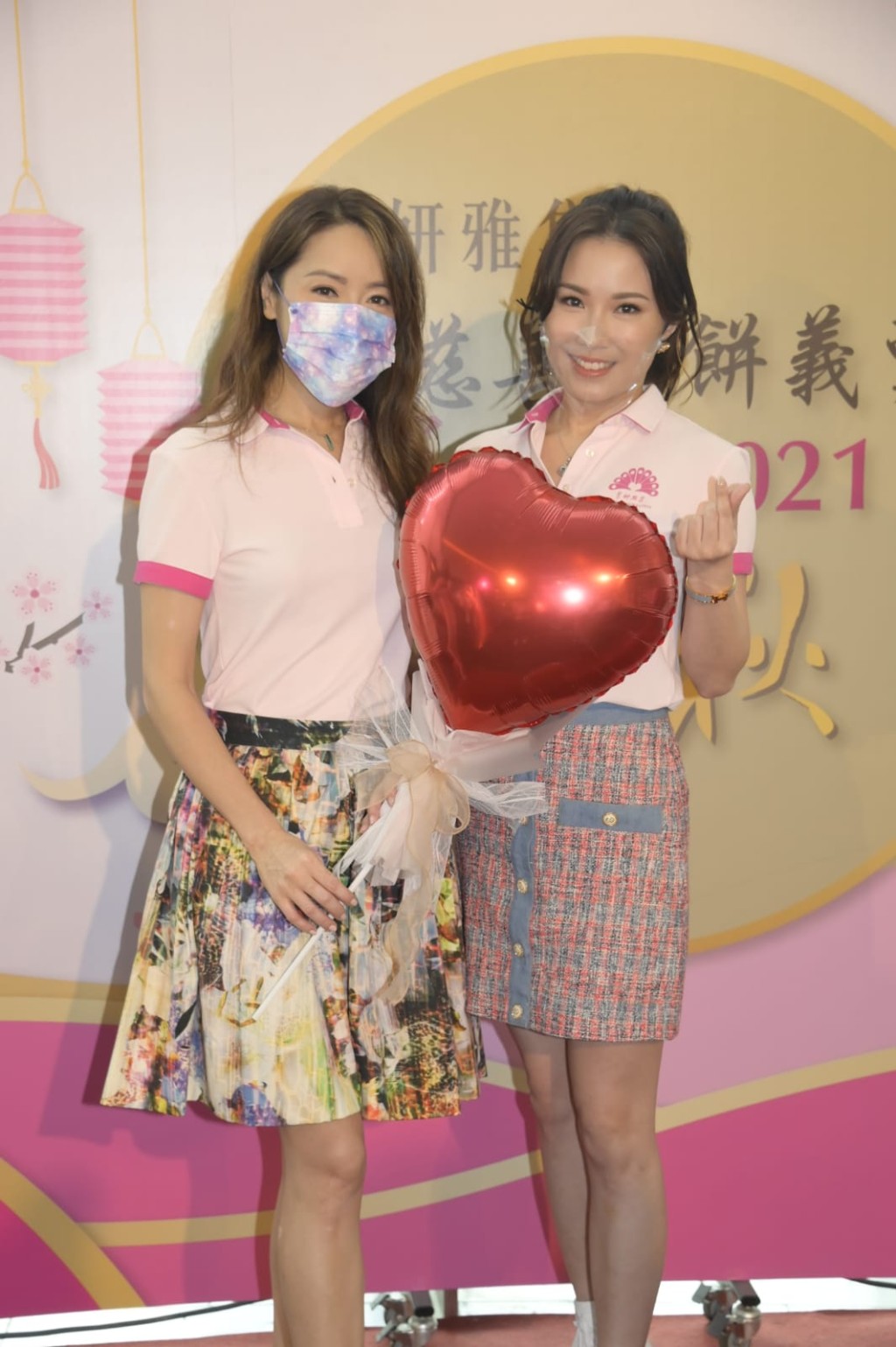 向海嵐代替未現身的上任會長翁嘉穗交棒予新任會長劉倩婷。