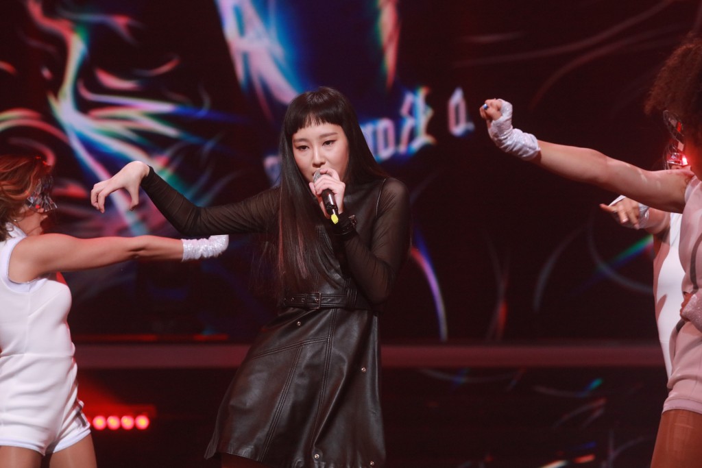 Gigi參加TVB舉辦的《聲夢傳奇》第一季入行。
