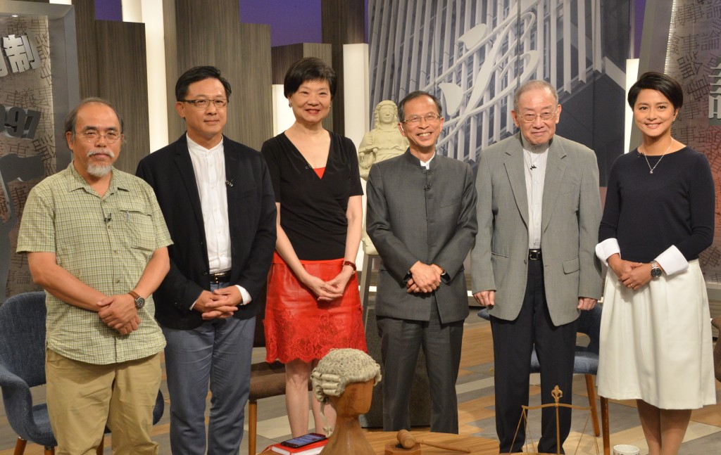左起:鍾劍華、何君堯、余若薇、曾鈺成、李鵬飛、黃雅如。。資料圖片
