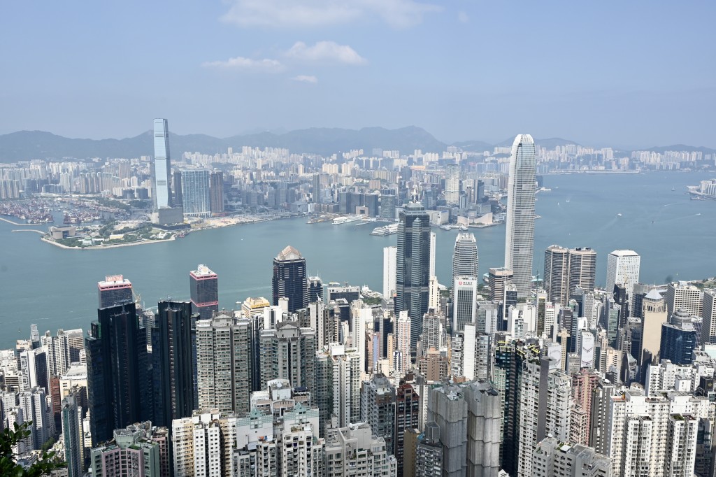 袁偉基表示,港息很可能不會完全跟隨美國減息步伐。 袁偉基表示,港息很可能不會完全跟隨美國減息步伐。