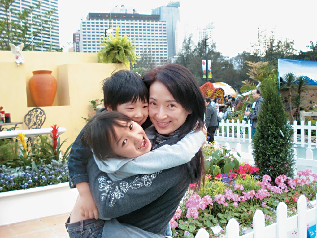 龔姐坦言有段日子為咗照顧仔女，忽略咗身邊朋友，𠵱家可尋回「失物」！
