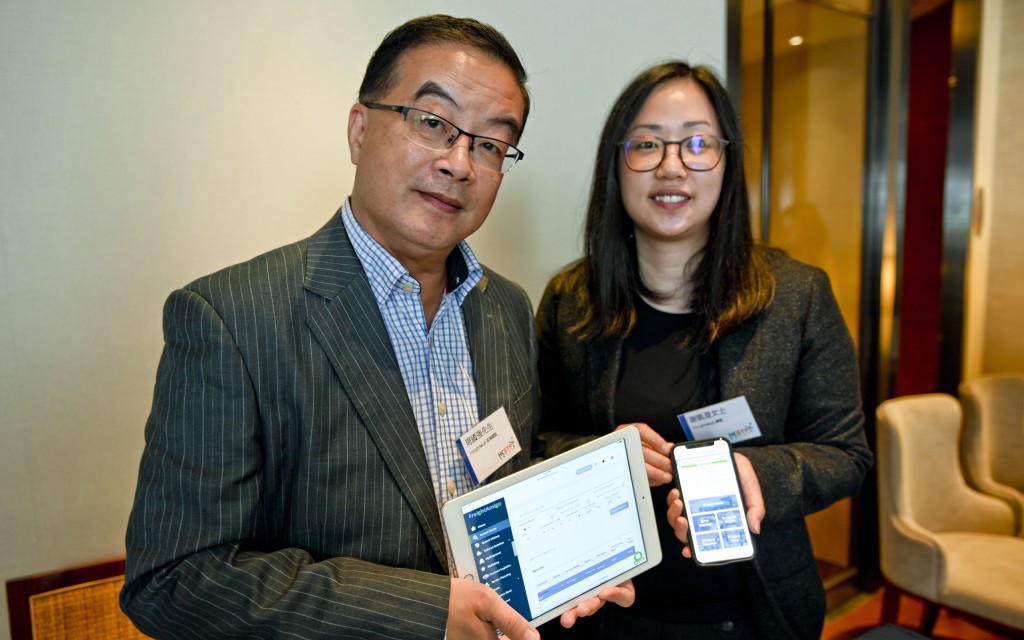 FreightAmigo周国强(左)谢凯澄(右)说平台简化物流处理流程。(资料图片) FreightAmigo周国强(左)谢凯澄(右)说平台简化物流处理流程。(资料图片)