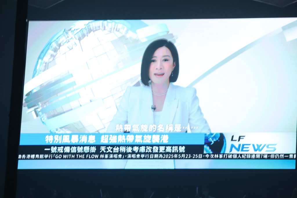 「Man姐」佘詩曼在片中多次現身。