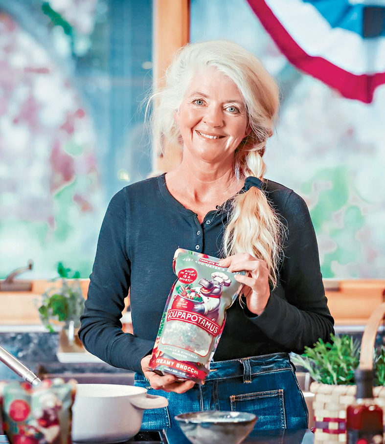 美國一位63歲媽媽Susan Efthimiou，成功在疫情期間把自製湯品當作副業經營。