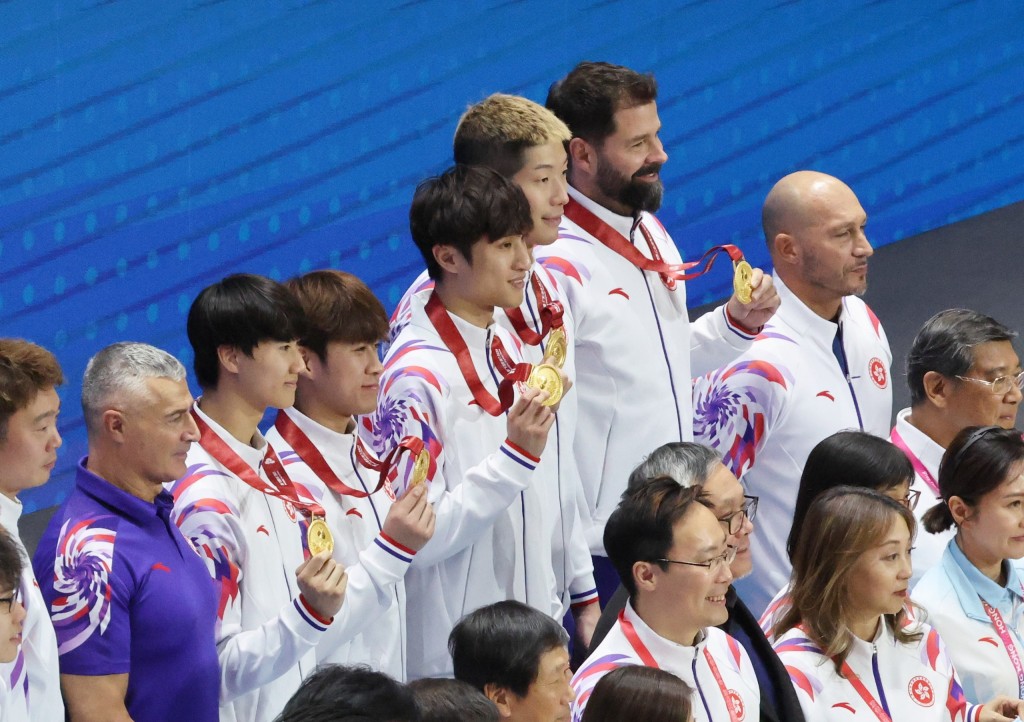 香港男子花劍隊齊創歷史，為香港劍壇實現全運金牌零突破。徐嘉華攝