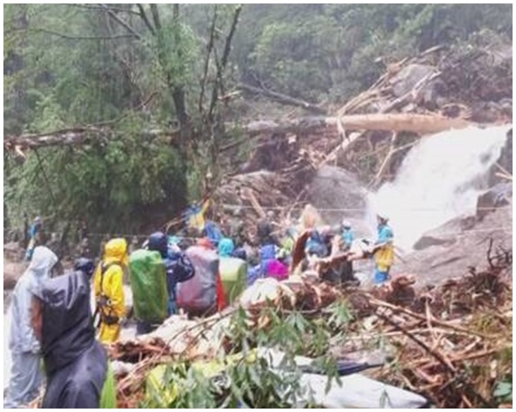 鹿兒島日前有逾300人因暴雨一度被困山上。網圖
