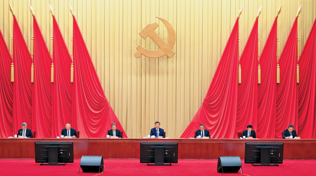 習近平 （中）在中紀委大會強調，反腐絕不能回頭。