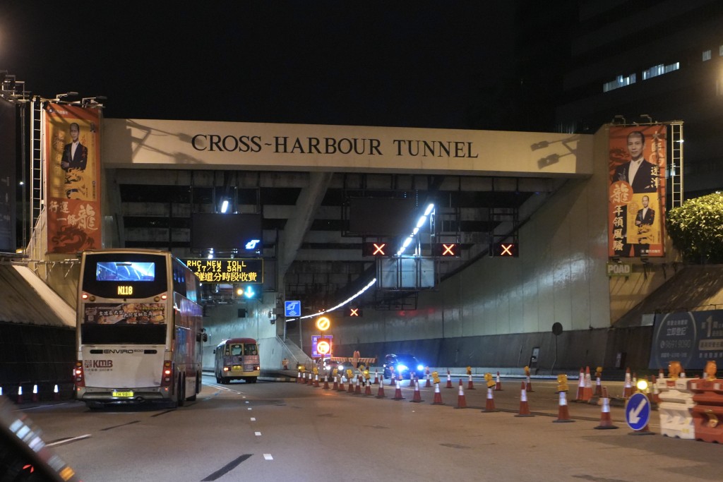 三隧分流第二阶段分时段收费方案今日（17日）清晨5时起实施。刘骏轩摄