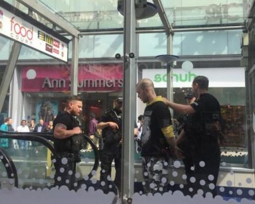 警方拘捕一名男子。