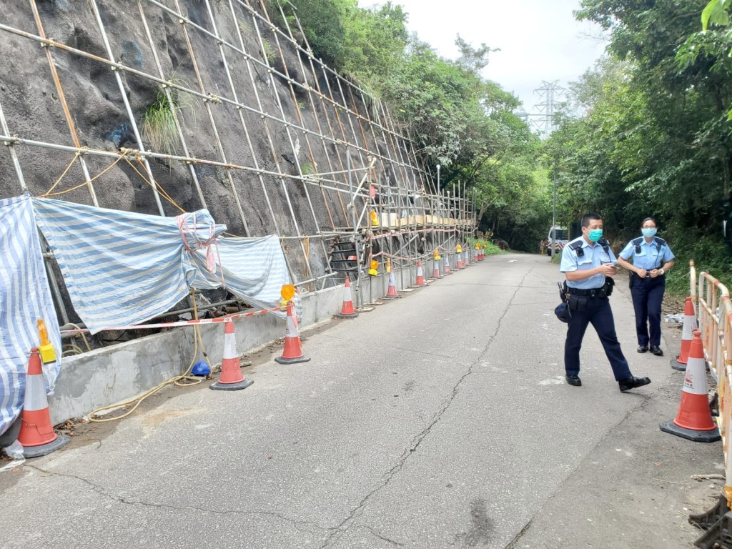 現場一段斜坡護土牆。