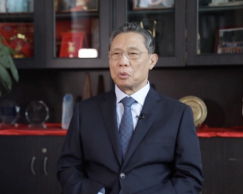 鍾南山接受《央視》專訪。網圖