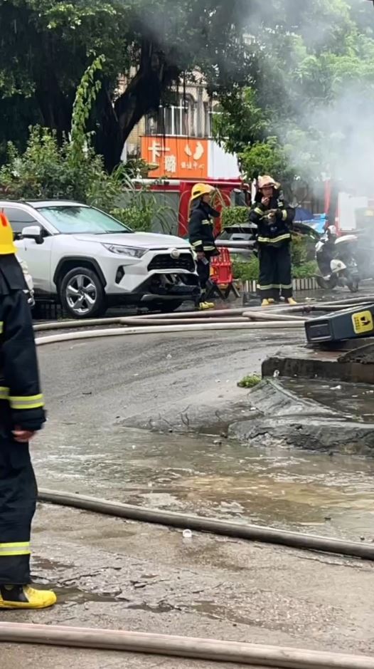 廣西梧州3日早上有居民樓起火造成5人死亡。抖音＠廣西佳叔