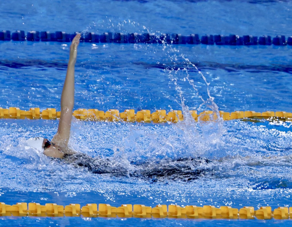 張心悅在主項200米背泳，以2分12秒37取得第2面金牌。 徐嘉華攝