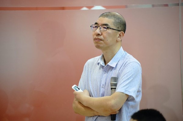 傅國湧的《金庸傳》獲公認是最好的一本金庸傳記。網圖 傅國湧的《金庸傳》獲公認是最好的一本金庸傳記。網圖