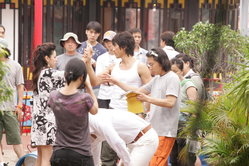 譚凱琪一度往台灣發展，約在2006年回流返港。2008年韓國男神宋承憲來港拍攝韓劇《伊甸之東》，譚凱琪也有份演出。