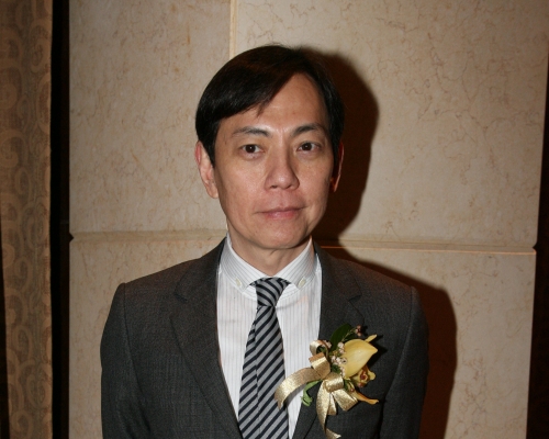 實德環球楊海成1.5億沽中半山峰景。