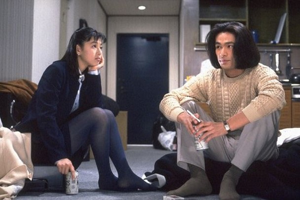 鈴木保奈美與劇中飾演三上健一的舊拍檔江口洋介再合作拍劇而撻着。