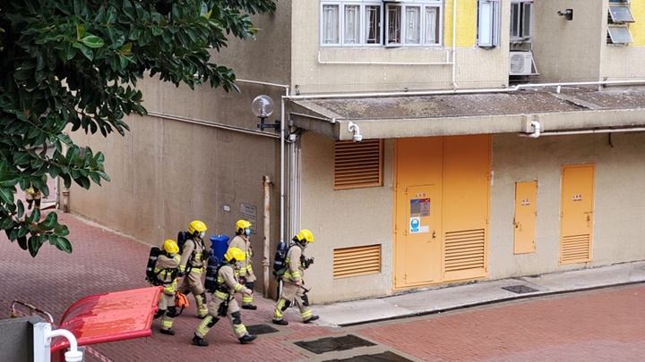消防人員到場撲救。香港突發事故報料區facebook圖片