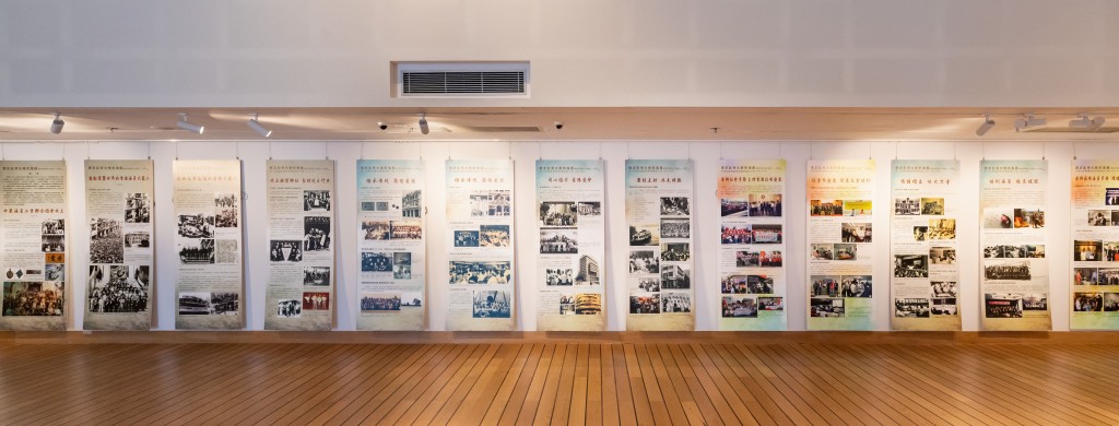 現場有關於香港的海運及港口業歷史展覽。