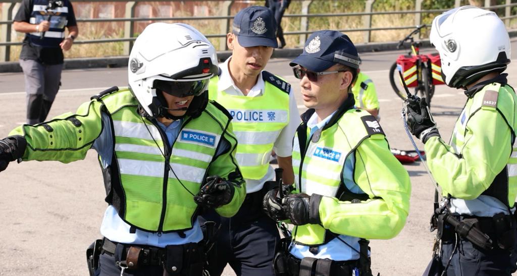 警方与多个政府部门于今日早上在大埔船湾淡水湖主坝举代号「迅捷2023」的跨部门交通意外演习。