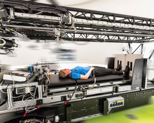 懶人福音，NASA徵失重實驗志願者，只要在床上躺兩個月就能賺進十多萬元。（網圖）