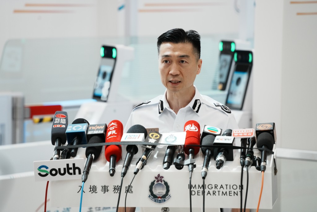 入境處助理處長(資訊系統)柯重鈺。 入境處助理處長(資訊系統)柯重鈺。