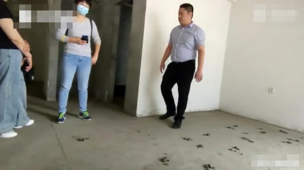 物業公司工作人員同意負責清洗。 網圖