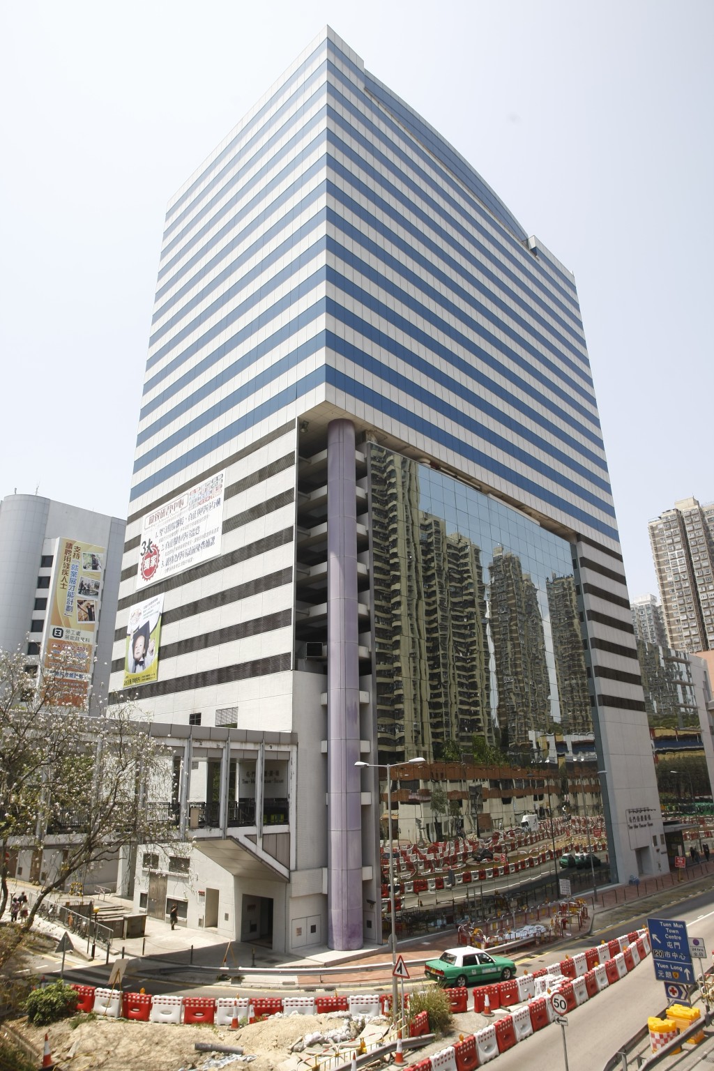 屯門栢麗廣場相連單位放售，意向價2750萬。