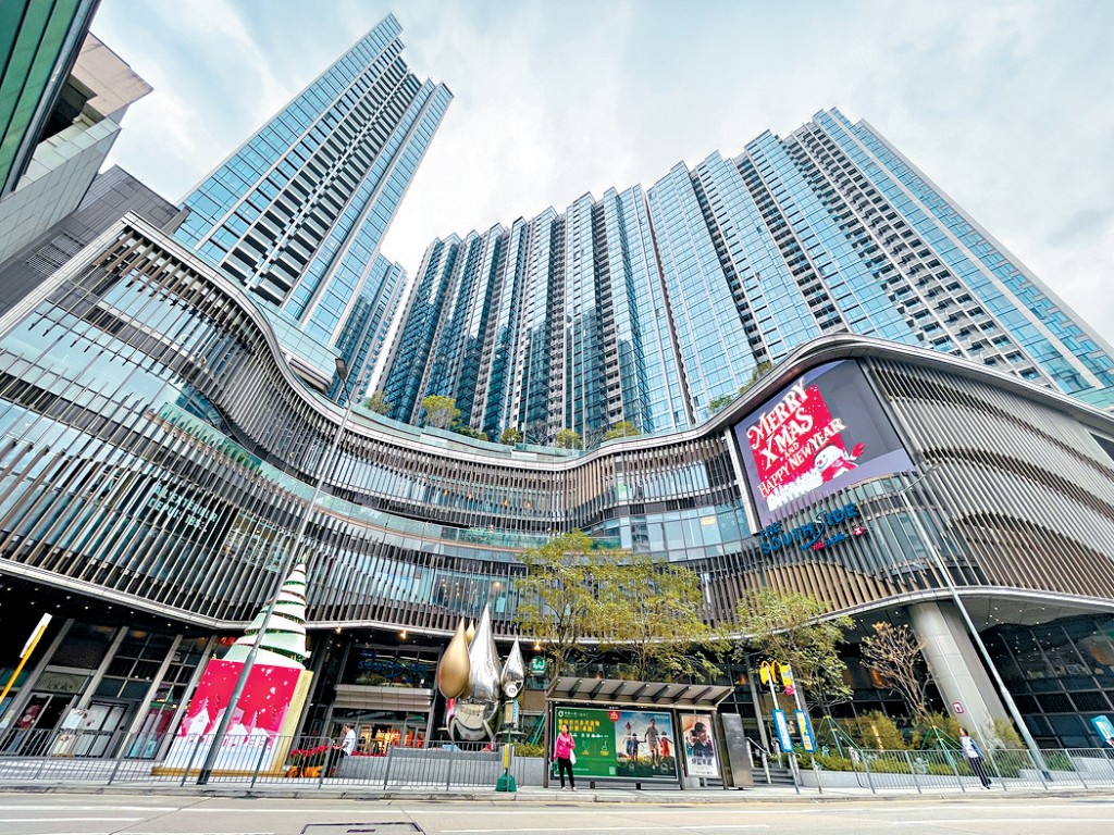 Blue Coast II昨以招標形式售出一伙4房單位，成交呎價28800元。